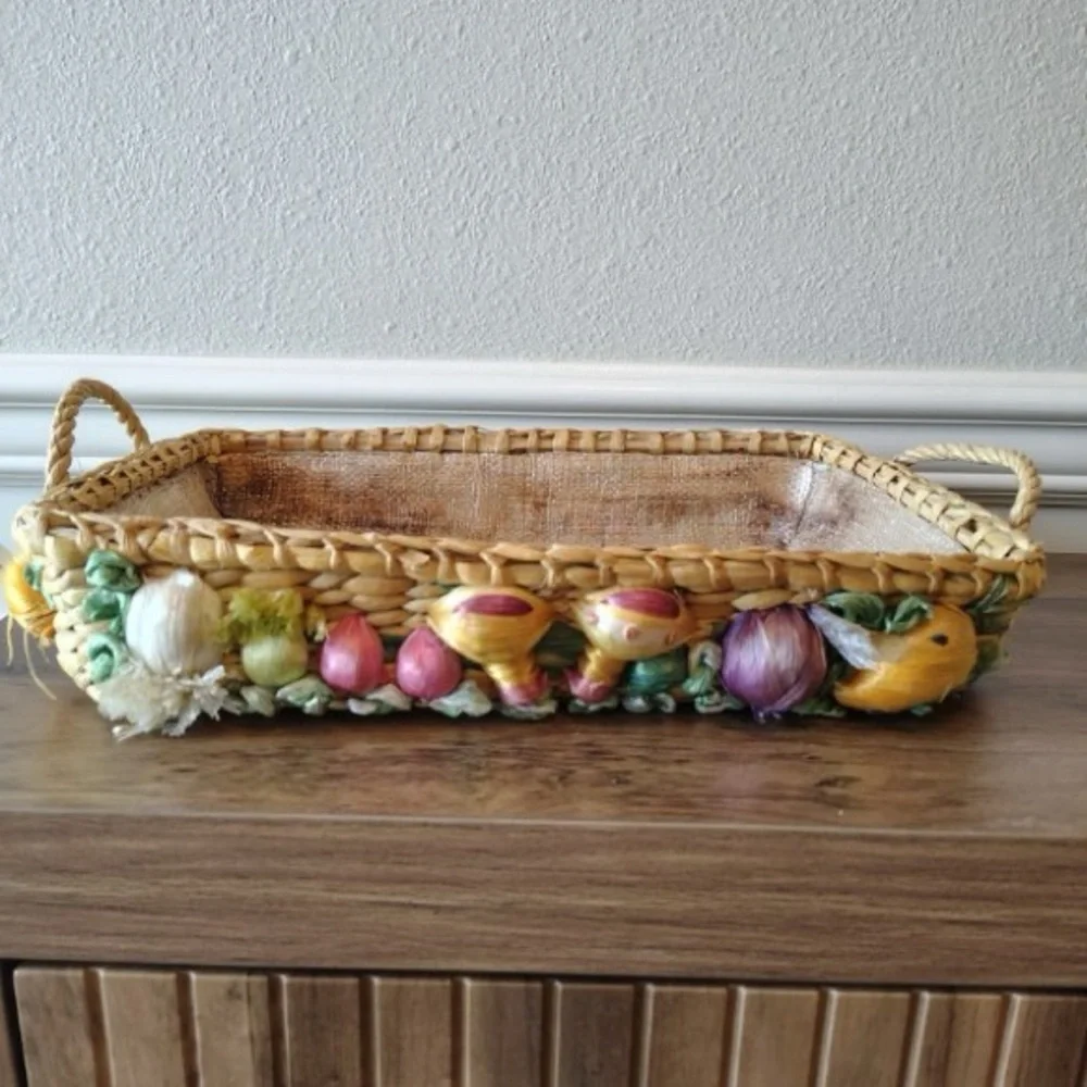 Vtg Woven Raffia Straw Casserole Basket Faux Fruit Vegetables Mushrooms